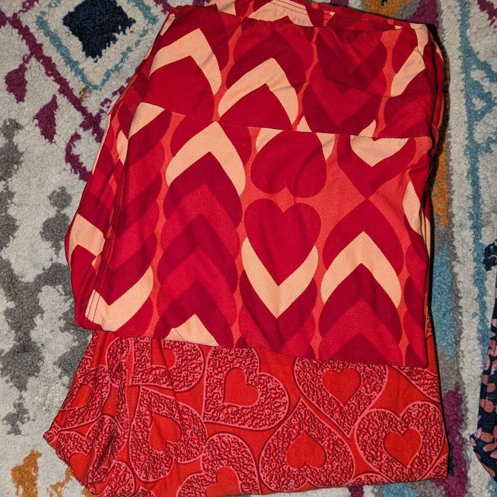 Lularoe TC Plus Size Tall & Curvy Red‎ Valentine's Hearts Love Leggings set of 2